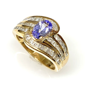 Estate 14 Karat Yellow Gold Tanzanite and Diamond Ring