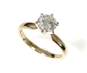 14 Karat Yellow Gold Solitarie Engagement Ring