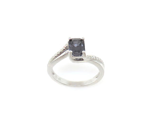 14 Karat White Gold Bypass Design Color Change Garnet and Diamond Fashion Ring