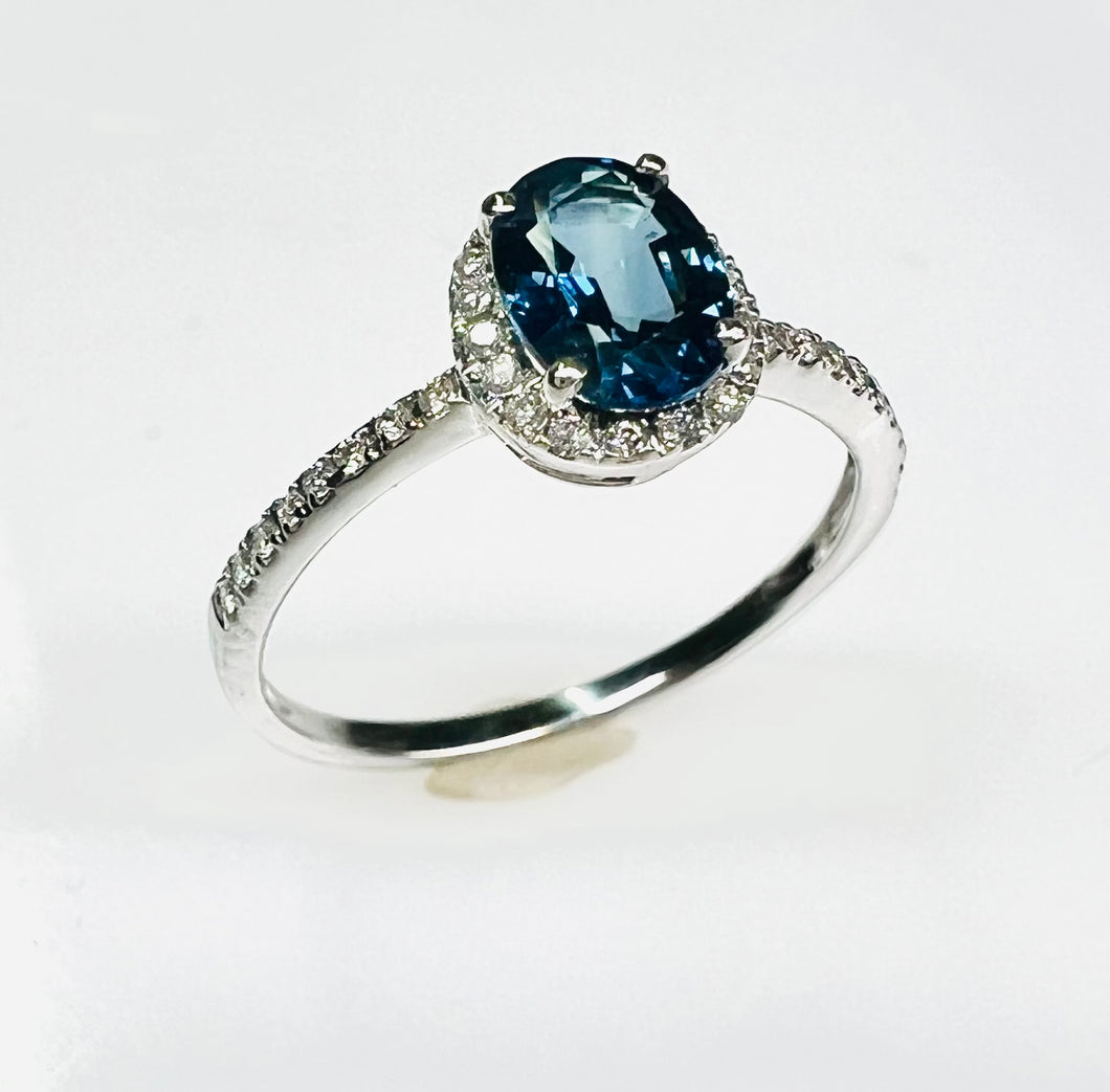 14 Karat White Gold Sapphire and Diamond Fashion Ring