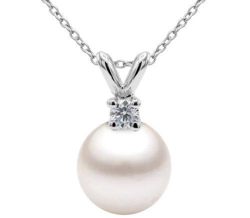 18 Karat White Gold Pearl and Diamond Fashion Pendant