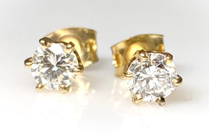 14 Karat Yellow Gold Diamond Stud Earrings