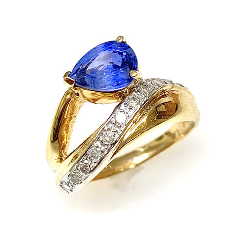 Estate 14 Karat Yellow Gold Sapphire and Diamond Ring